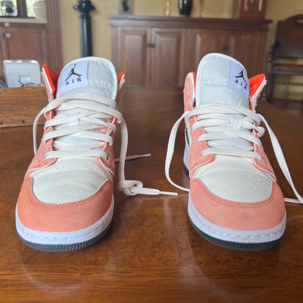 Air Jordan 1 Mid “Orange Suede” GS